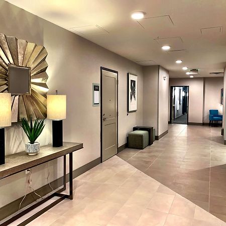 Best Western Premier Hotel At Fisher'S Landing Ванкувър Екстериор снимка