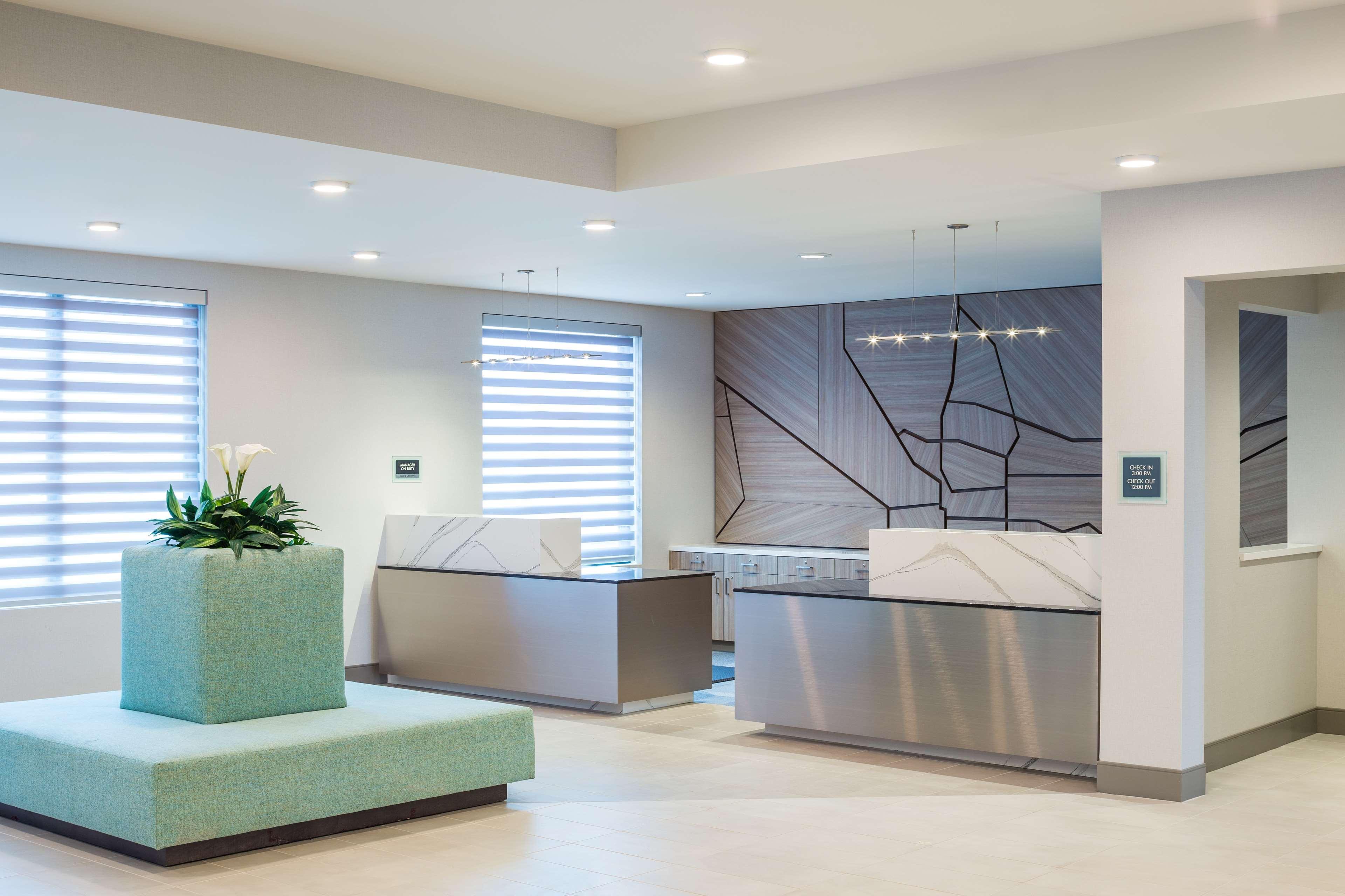 Best Western Premier Hotel At Fisher'S Landing Ванкувър Екстериор снимка