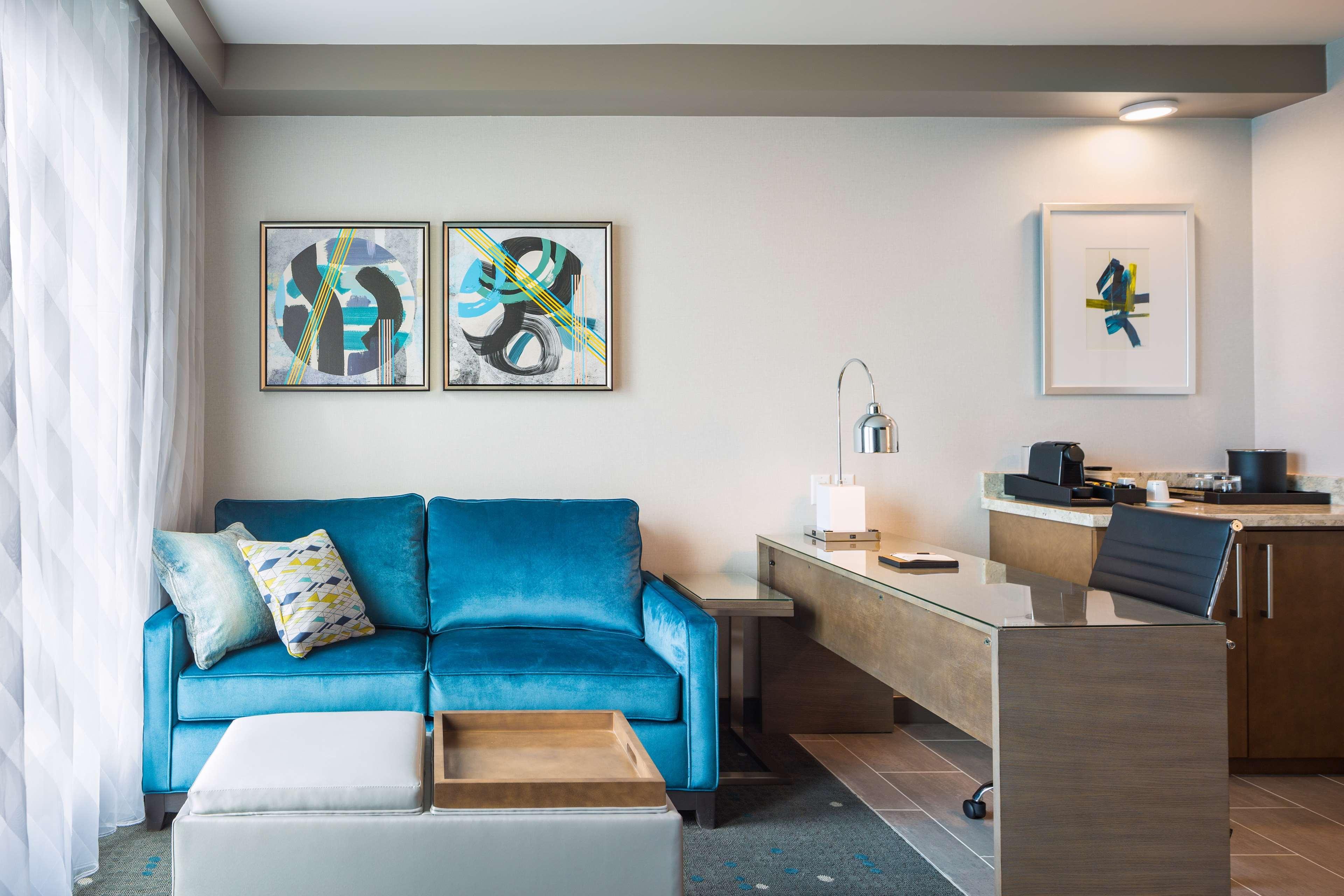 Best Western Premier Hotel At Fisher'S Landing Ванкувър Екстериор снимка