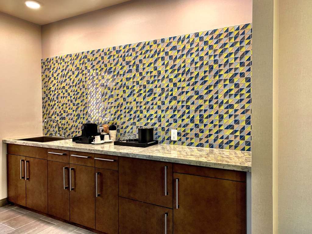 Best Western Premier Hotel At Fisher'S Landing Ванкувър Стая снимка
